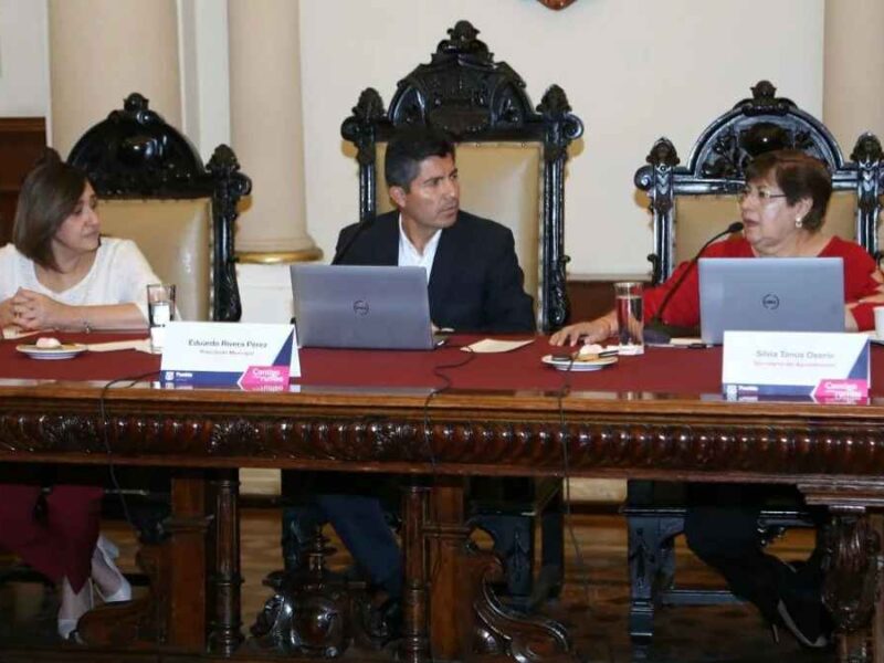 Secretaria del Ayuntamiento renuncia, Cabildo lo aprueba