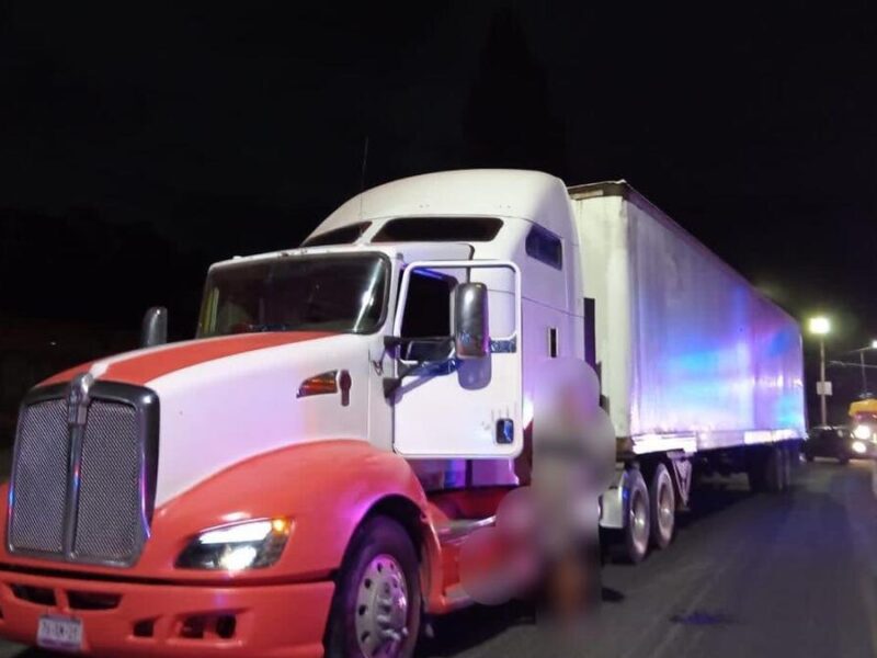 Policía de San Andrés Cholula recupera tractocamión robado